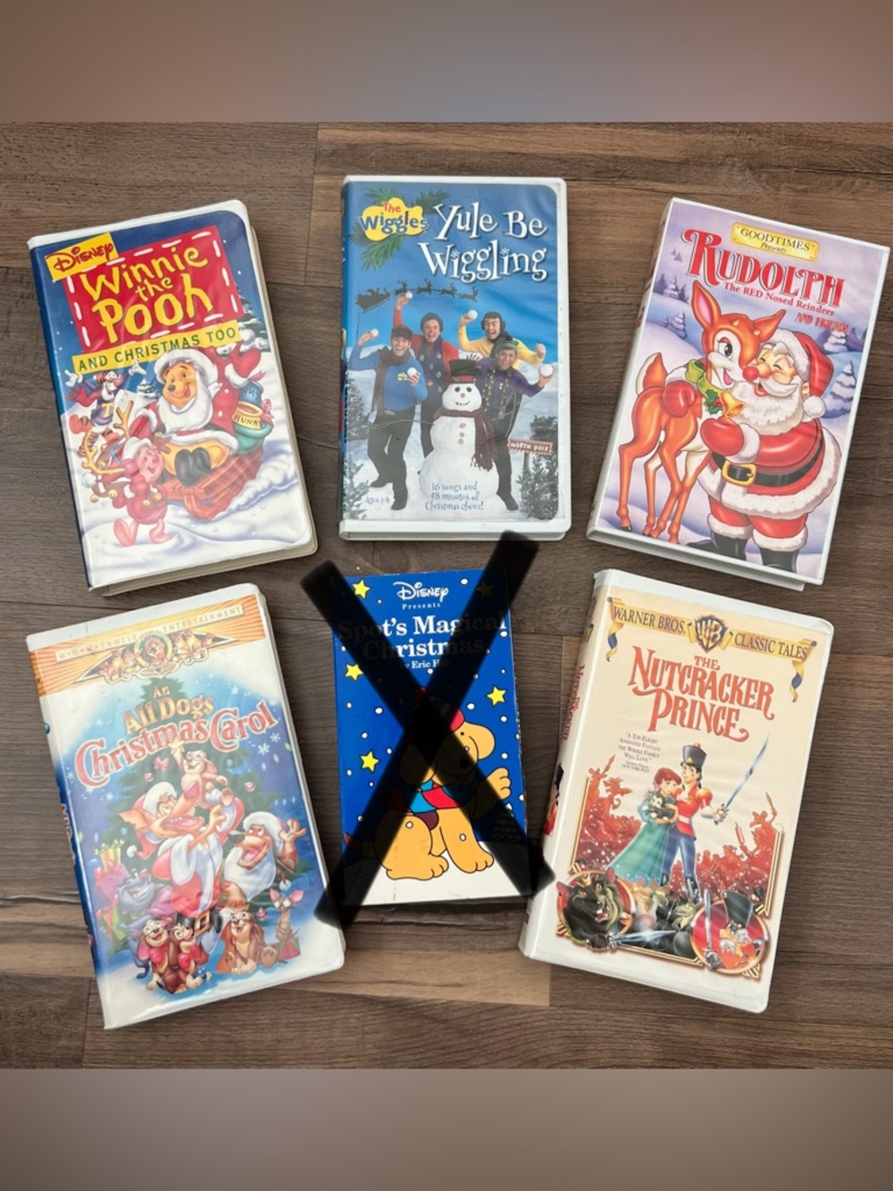Christmas Kids' VHS Tapes Lot of 5 -The Wiggles - Winnie the Pooh - Rudolph